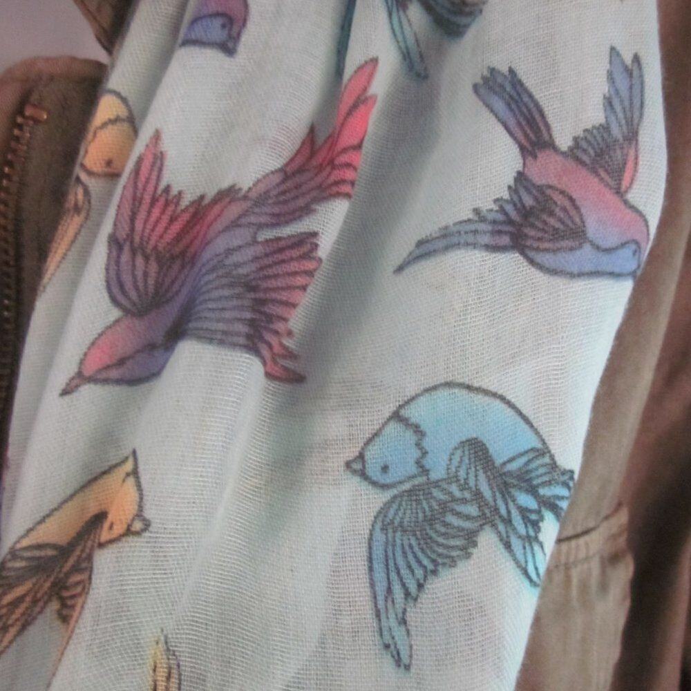 Infinity Scarf - Colorful Bird Pattern - Unbranded - Picture 5 of 9